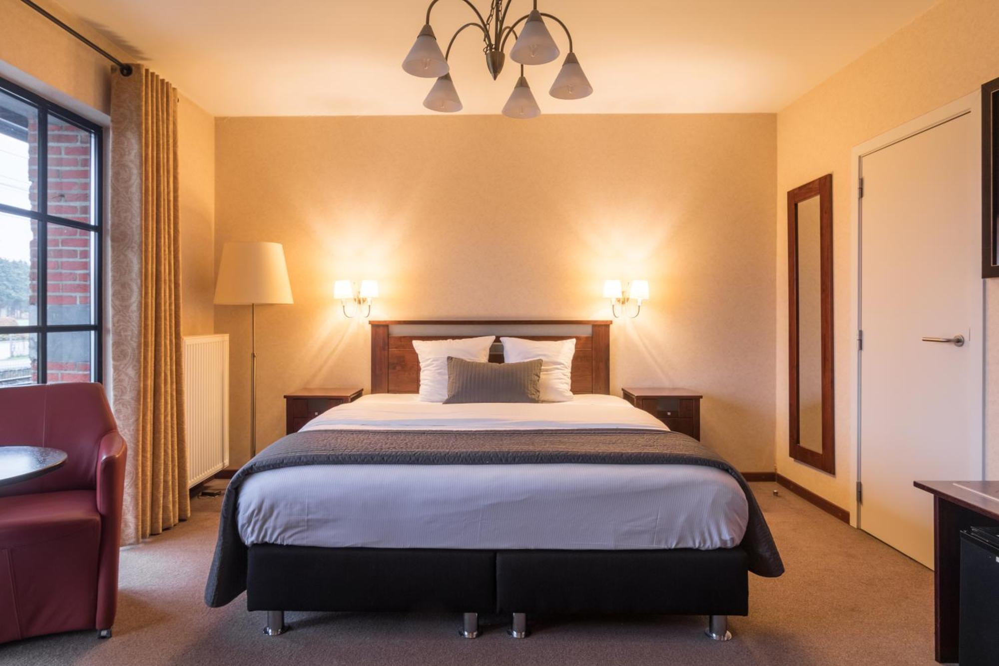 Comfort Queen Room